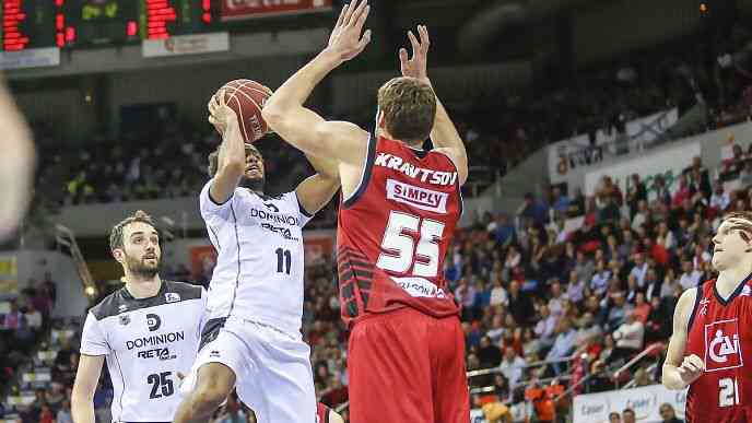Tecnyconta Zaragoza quiere fichar a Kravtsov y cortar a Kraljevic; Obradoiro busca tirador por Corbacho y Arteaga, al ‘Estu’