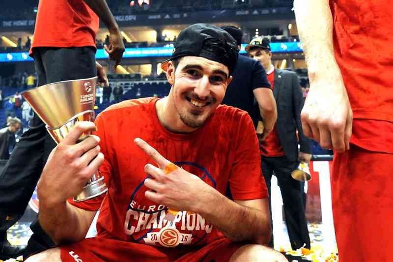 De Colo tiene 4 ofertas ya de la NBA y los Bucks apuestan fuerte por él; el CSKA intenta renovarle