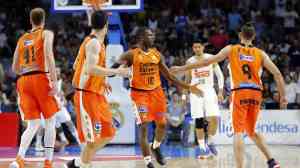 El Real Madrid destroza otra vez en el último cuarto al Valencia Basket (97-88) y se adelanta 2-0