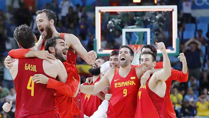 10 medallas con España para Pau Gasol y Felipe Reyes! Navarro y Rudy tienen nueve