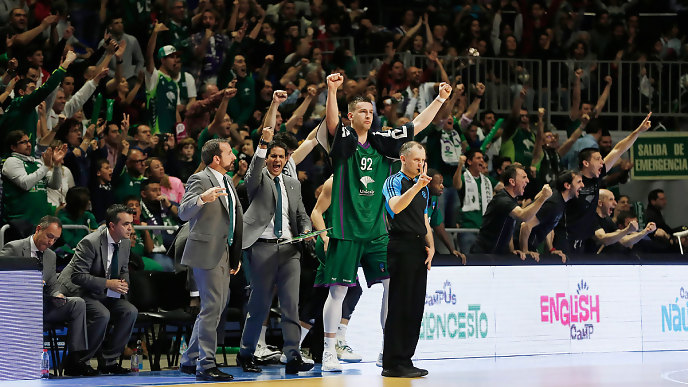 El Unicaja se mete en la final y el Hapoel fuerza el desempate pero el Valencia podrá decidir en casa