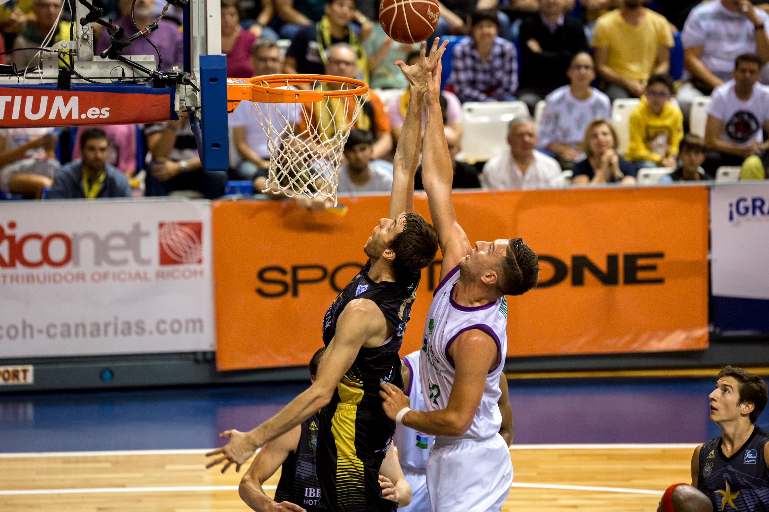 Cuatro decisivos partidos para semifinales: hoy se la juegan Valencia Basket y Barcelona