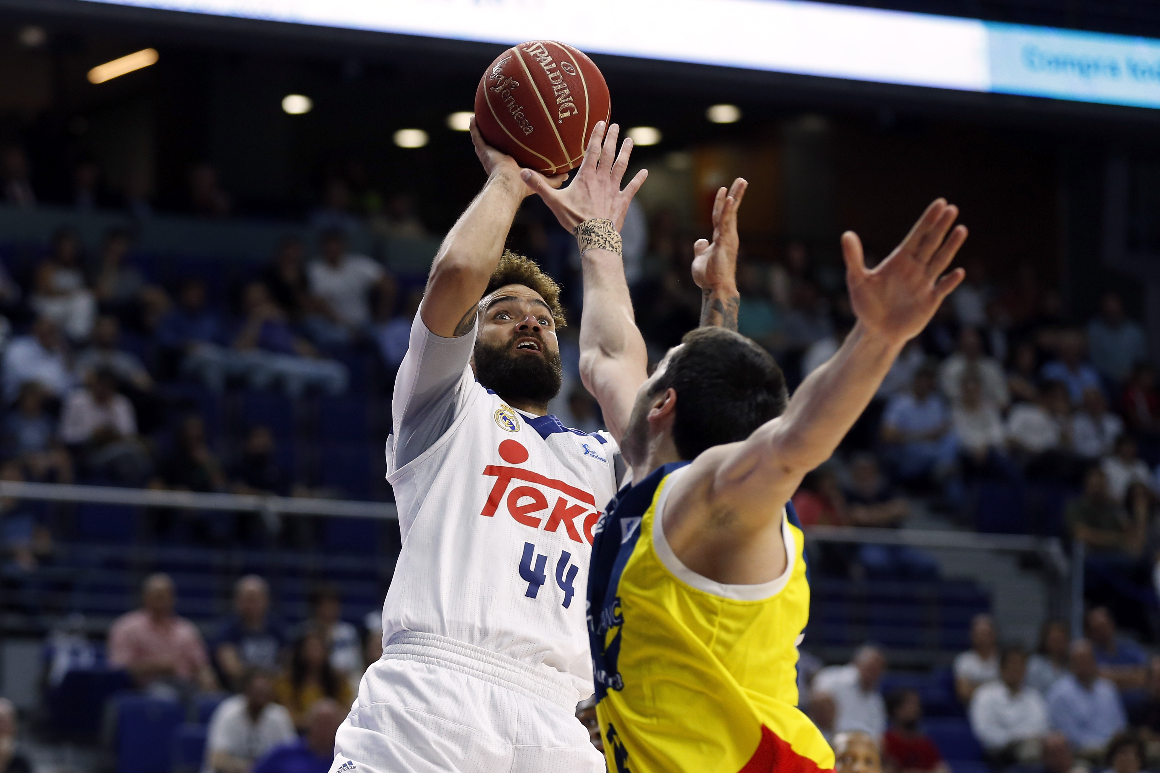 El Real Madrid cura sus penas arrollando a un triste Andorra (107-76)