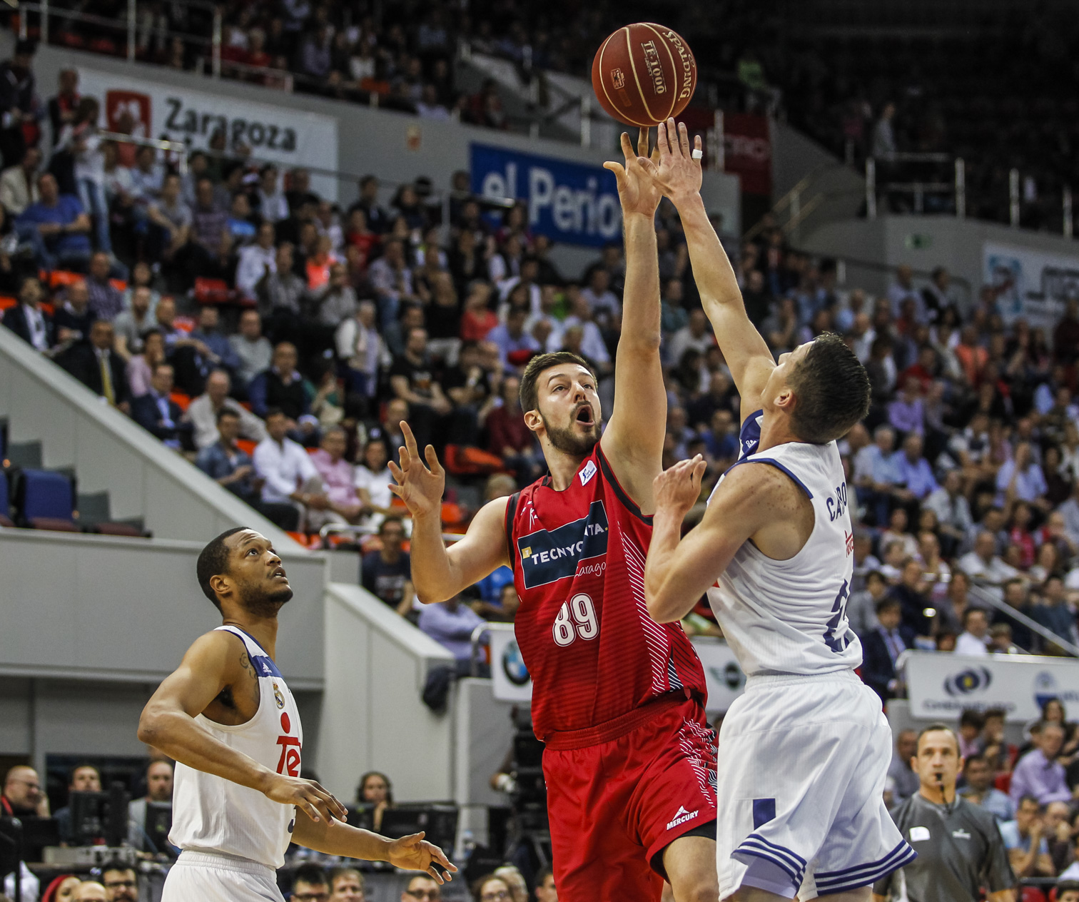 El Real Madrid se pasea en Zaragoza (78-98) y Carroll brilla