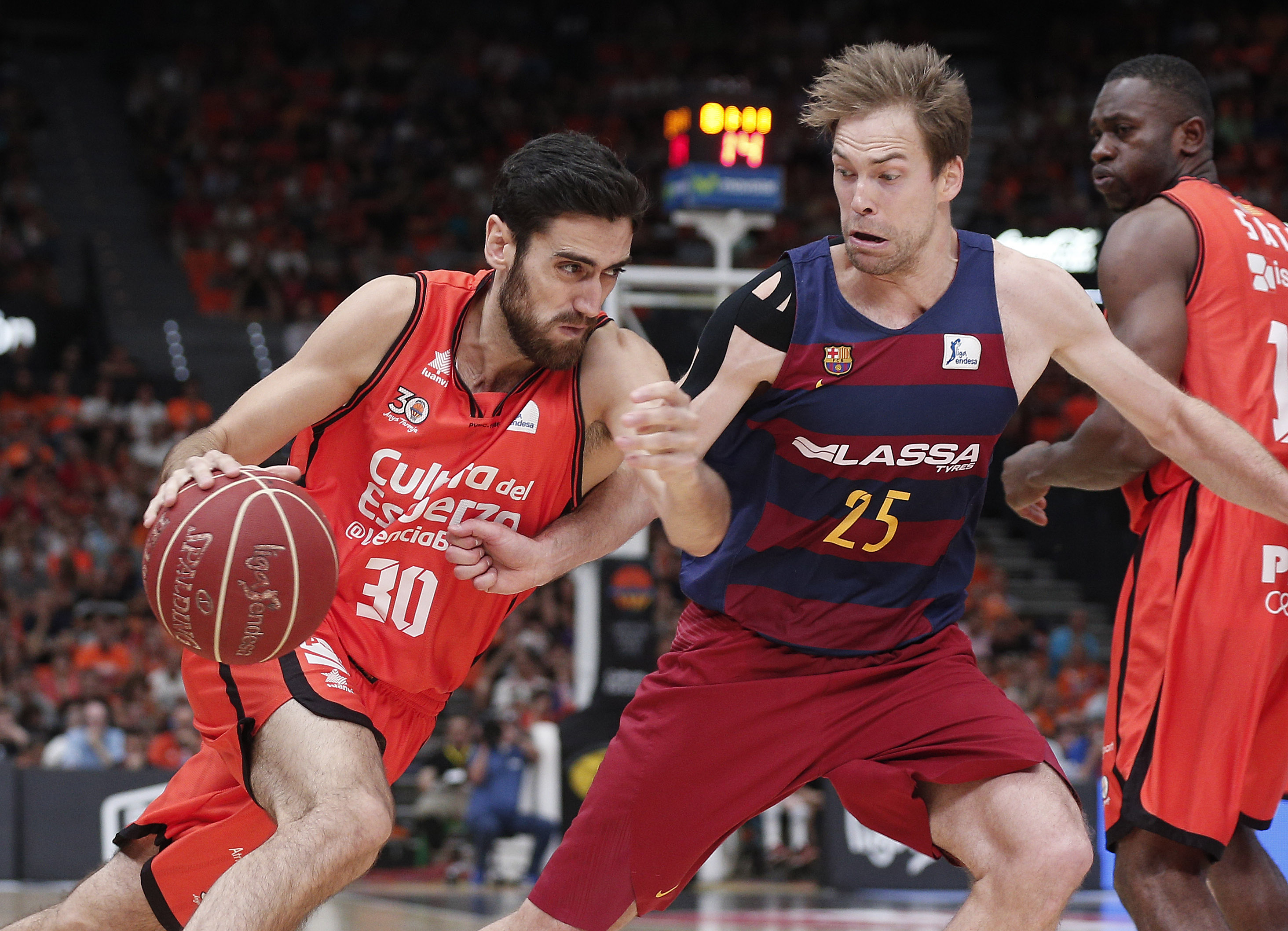 Joan Sastre renueva hasta 2021; dos fichajes en el Joventut y Kohs, joven perla para el Obradoiro
