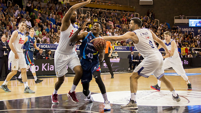 El Andorra vapulea al Real Madrid y fuerza el desempate (89-77)