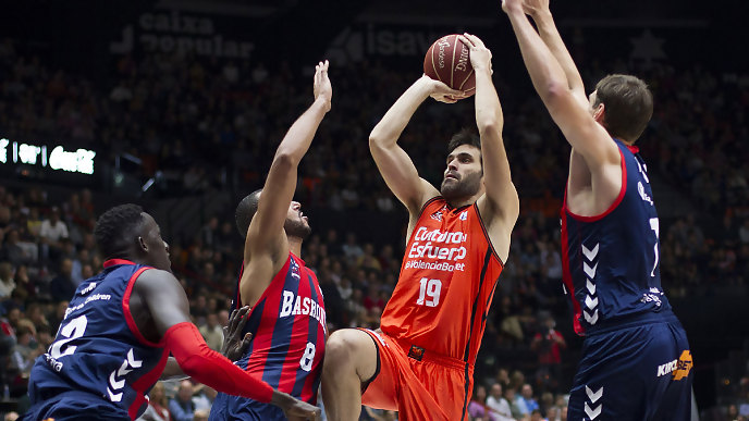 El Valencia busca eliminar al Baskonia para estar en la final y en la Euroliga