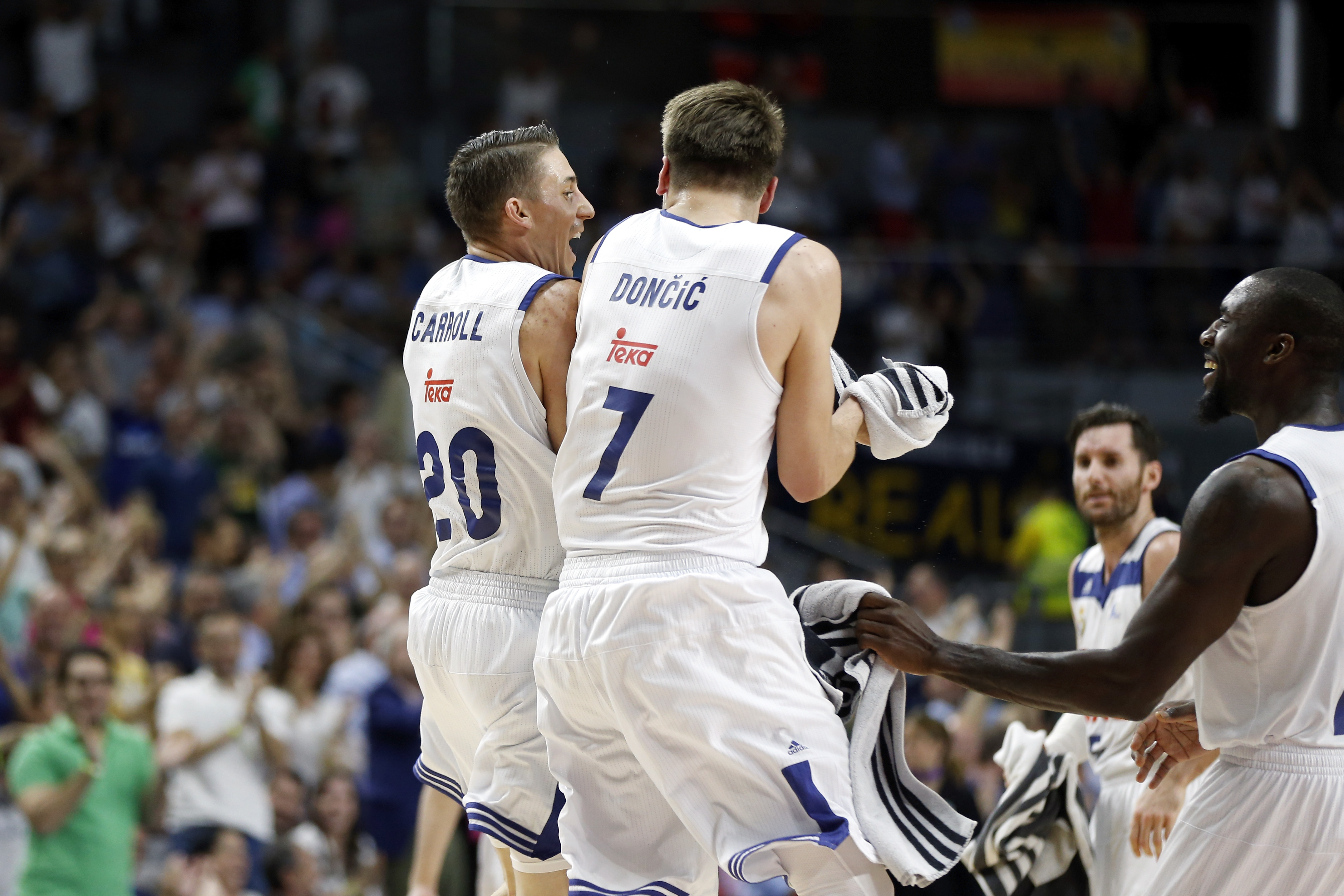El Real Madrid se adelanta 2-0 con una paliza que deja tocado al Unicaja
