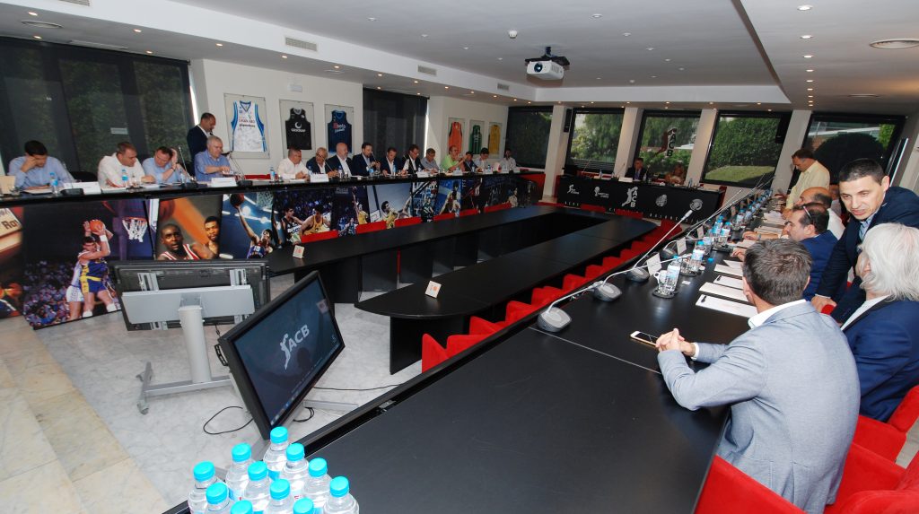 Crisis ACB: el Valencia quiere reflotar la Liga; Baskonia, Real Madrid y Barça, una nueva; el Unicaja, plaza en la Euroliga
