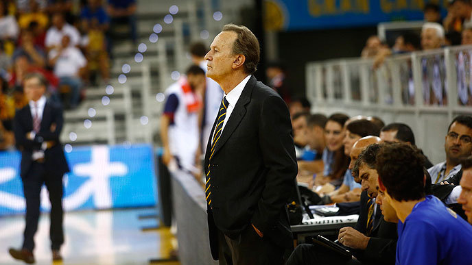 El Baskonia anuncia al pívot francés Poirier; Aíto García Reneses dirigirá al Alba Berlín