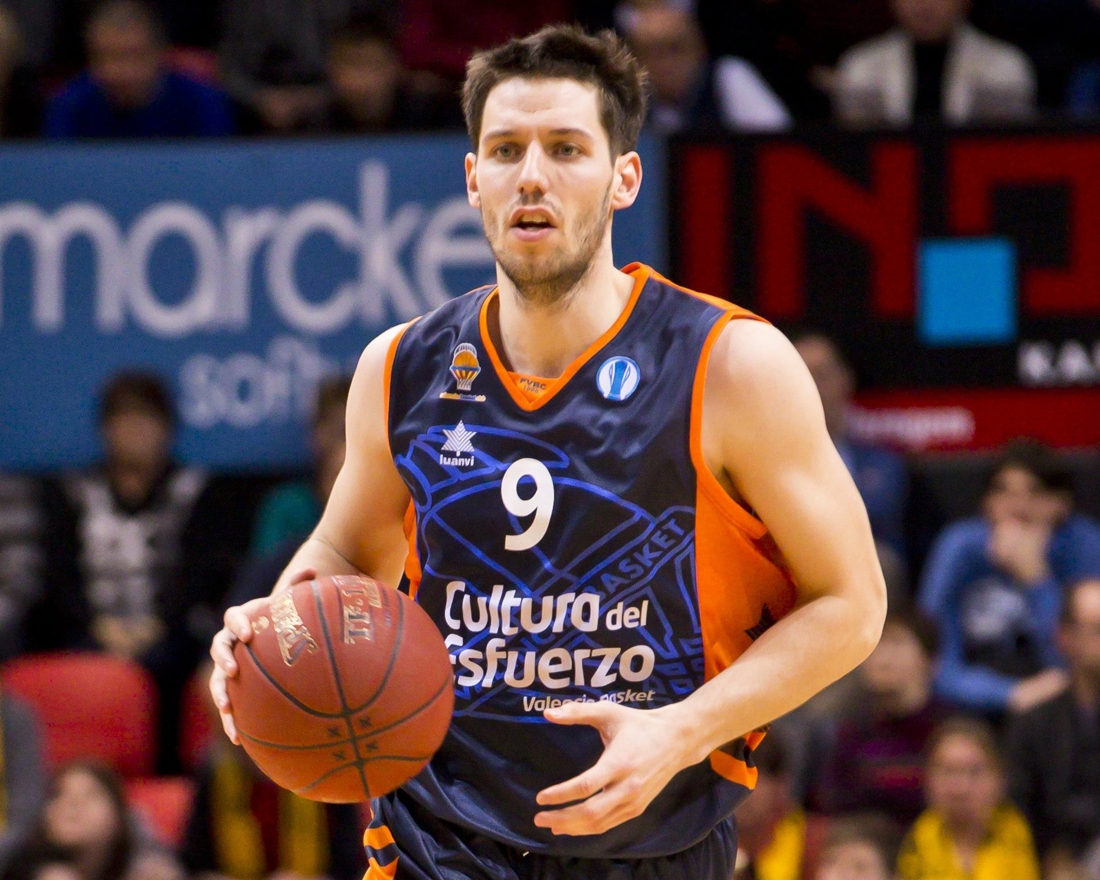 El Valencia Basket recupera al base Van Rossom y renueva a San Emeterio