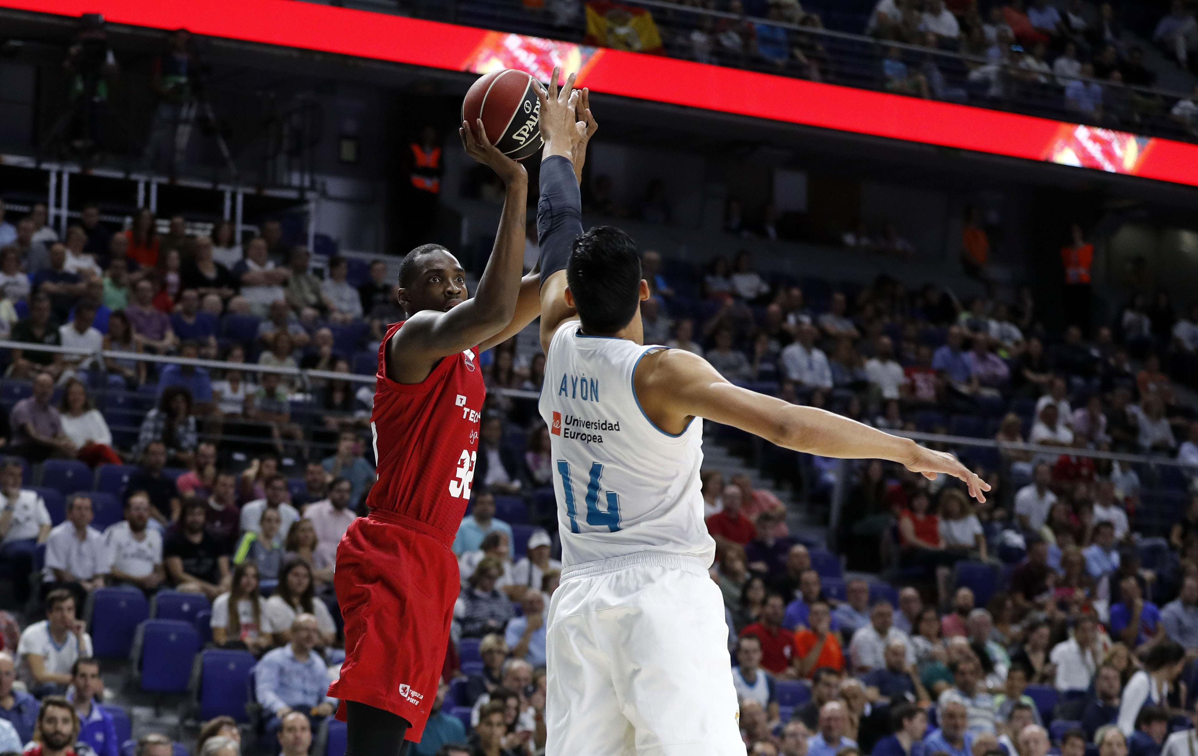 El Real Madrid barre a un Zaragoza que emite malas sensaciones; el Fuenlabrada tumba al Unicaja