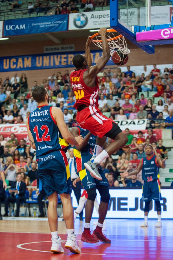 Valioso triunfo del Bilbao Basket en Sevilla y el UCAM Murcia se estrena ante el Andorra