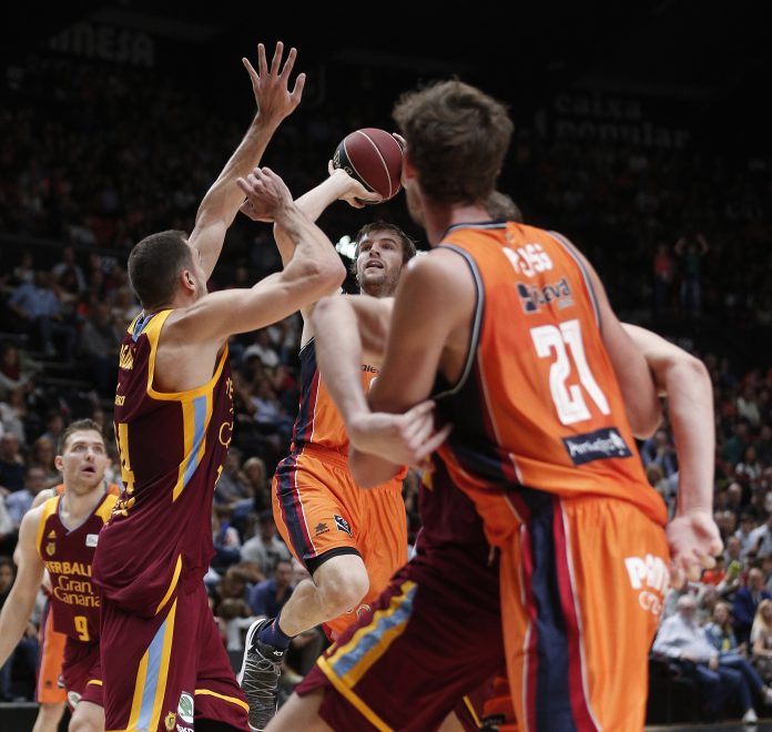 El Valencia Basket cierra su maratón con cinco victorias; el Unicaja barre al Estudiantes
