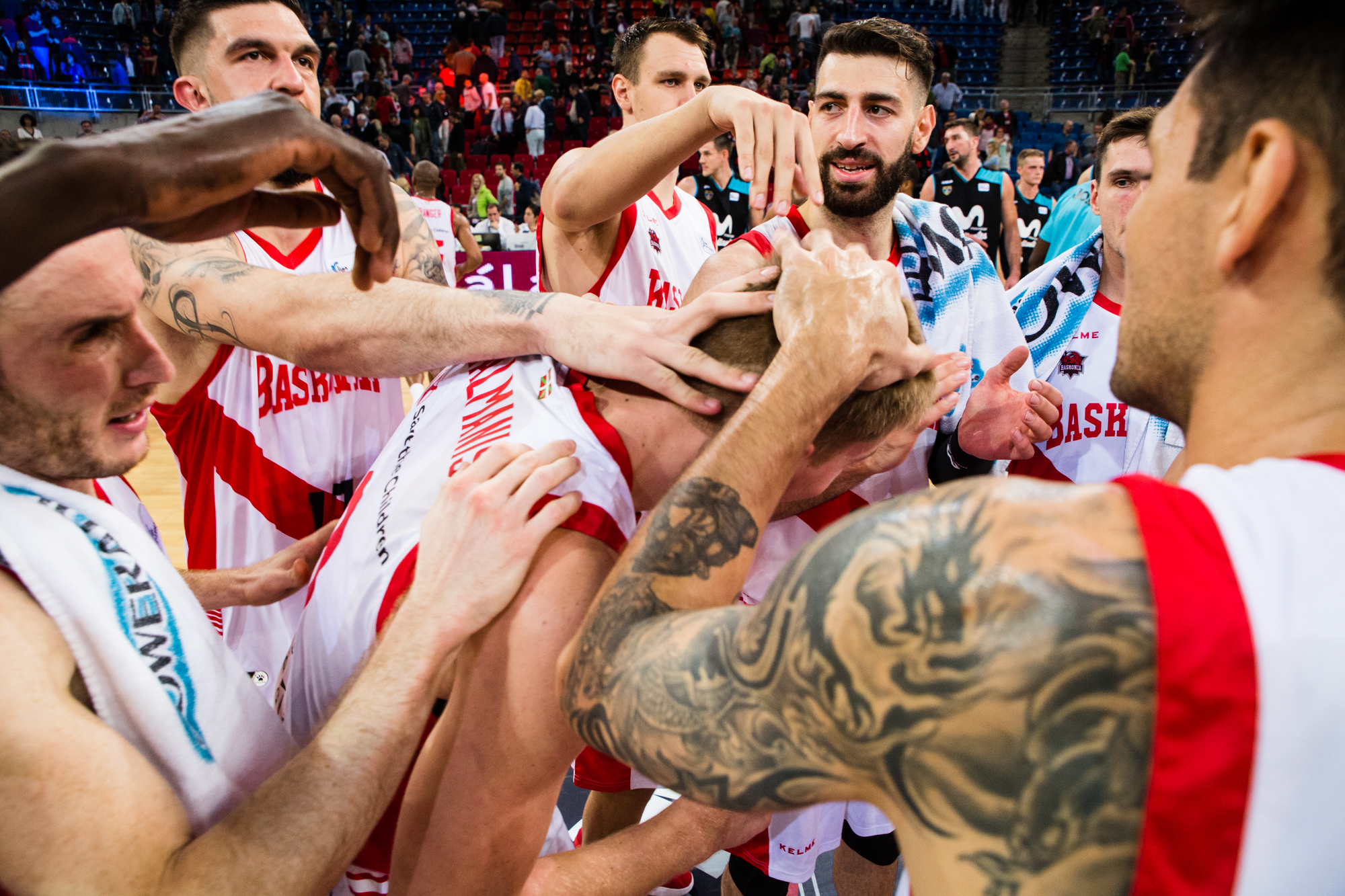 Los jugadores internacionales del Baskonia y Olympiacos anuncian que no irán a sus selecciones en las ‘ventanas’