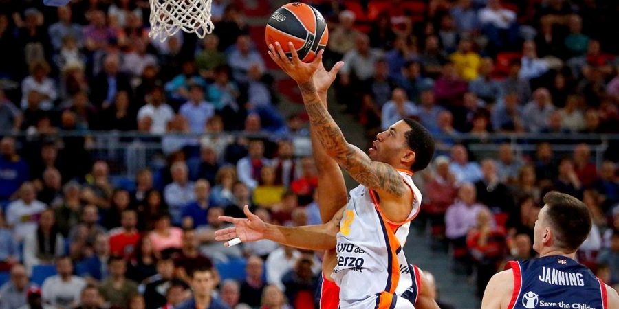 El Baskonia sigue mal y gran triunfo del Valencia Basket (63-80); Unicaja cae en casa (76-80)