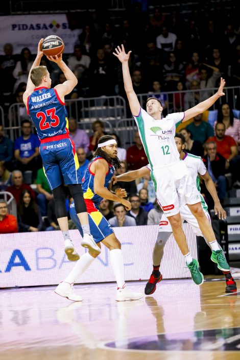 El Baskonia prosigue su escalada con un triunfo en Burgos y el Unicaja, en crisis, cae en Andorra