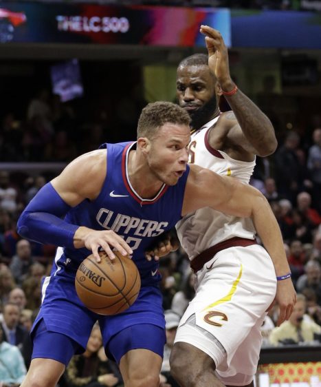 Blake Griffin a los Pistons en un intercambio por Tobias Harris, Bradley y Marjanovic