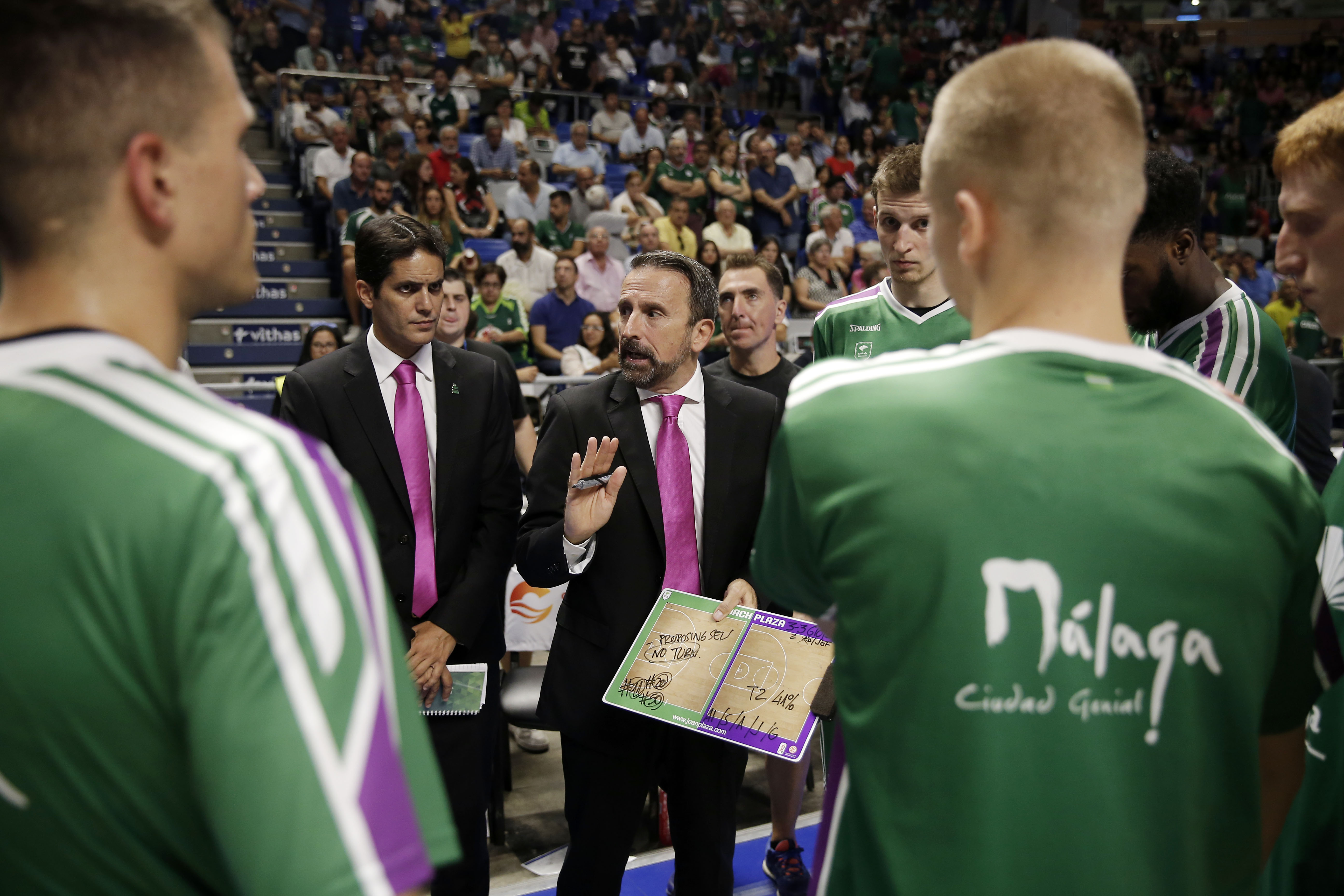 De los 18 entrenadores que empezaron la temporada sólo siguen Laso, Epi y Moncho Fernández; aún hay cuatro banquillos por ocupar