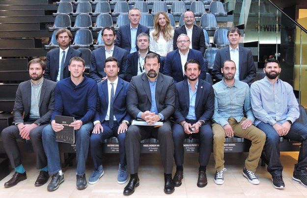 La Asociación española de jugadores y otras de Europa promueven que los jugadores no estén obligados a elegir en las ‘ventanas’