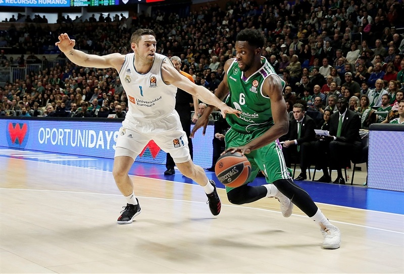 El Unicaja corta la racha de victorias del Real Madrid (80-75); dolorosa derrota para el Baskonia contra el Armani (82-83)