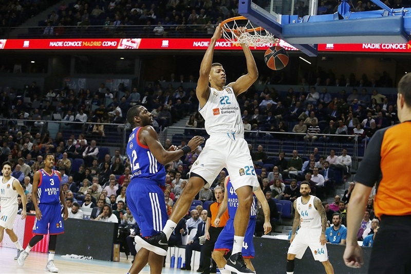 El Real Madrid suma un cómodo triunfo ante el Efes