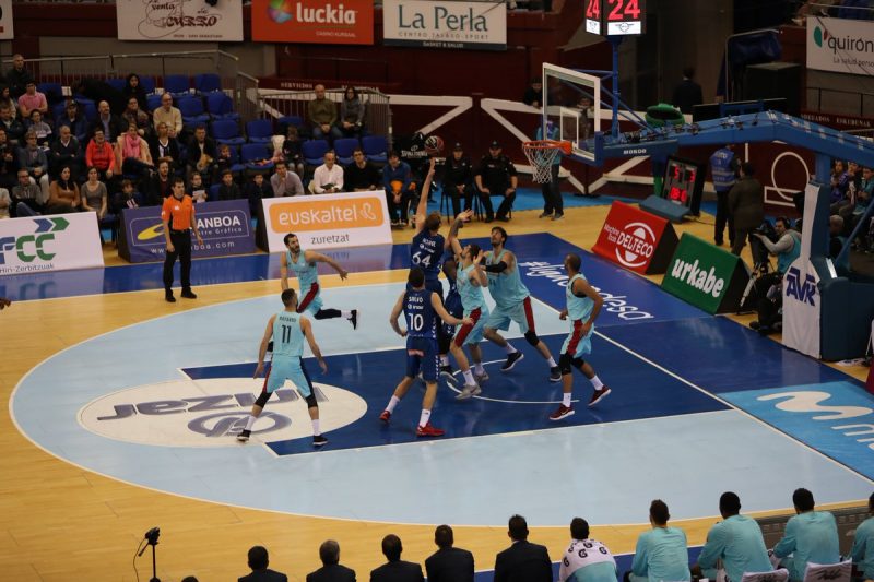 El Barça barre al Gipuzkoa Basket con 101 puntos anotados y 131 de valoración; el Unicaja pudo con el Valencia Basket (74-67)