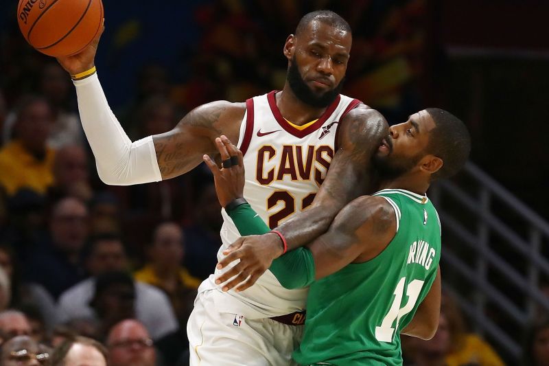A mitad temporada, tres especialistas nos responden a nuestra encuesta para hablar de favoritos, decepciones, el mejor rookie, el MVP…