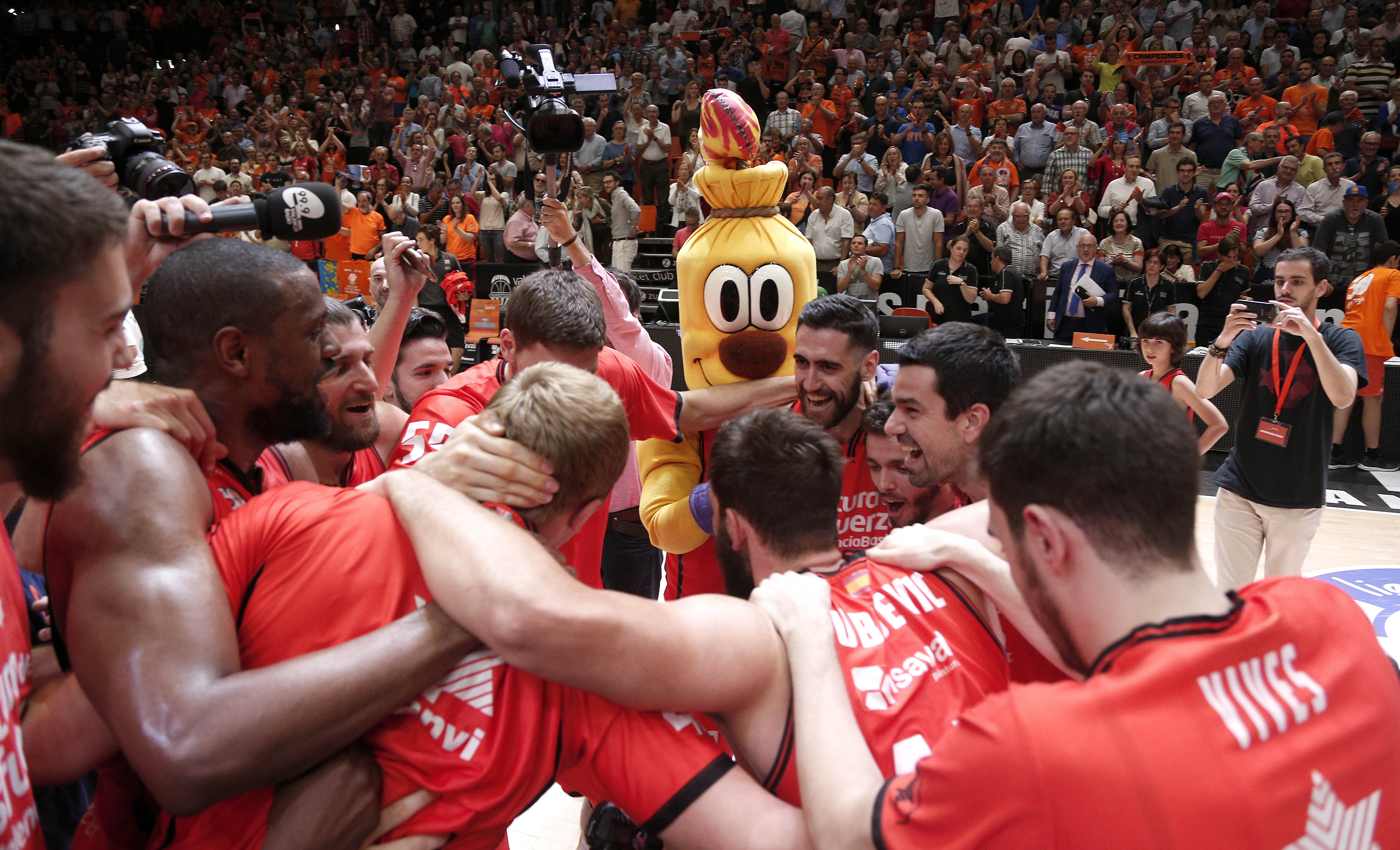 Barcelona, Baskonia, Valencia Basket, Fuenlabrada, Joventut, Zaragoza y Betis buscan un fichaje