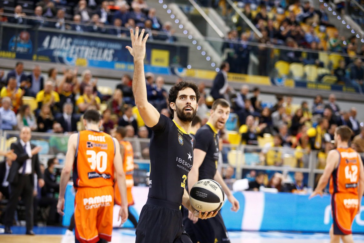 Javi Beirán, a punto de renovar por dos años en el Iberostar; Sebas Saiz es el siguiente en llegar y negocian con Abromaitis