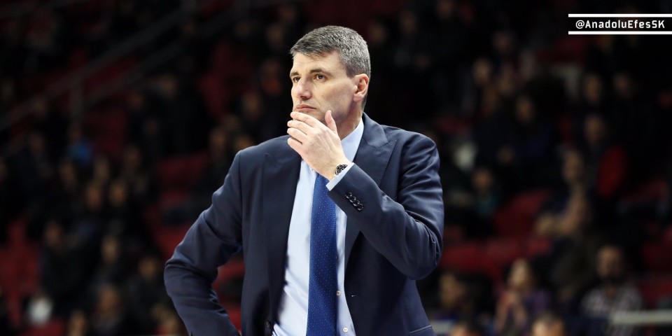 Nacho Rodríguez quiere un entrenador ya, para la Copa; Perasovic habría dicho no y Pesic, contactado