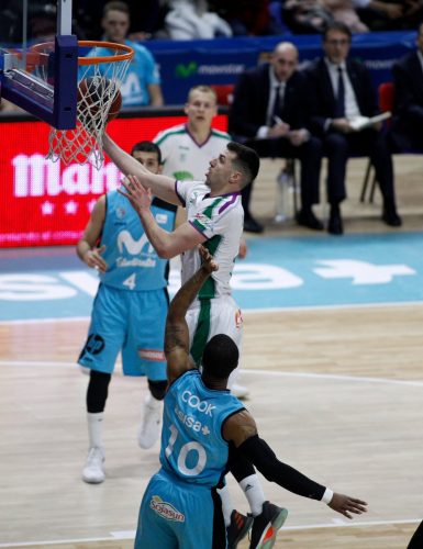 El Baskonia arrolla en Zaragoza, ajustada victoria del ‘Fuenla’ en el Sar y el Unicaja vence a un horrible Estudiantes