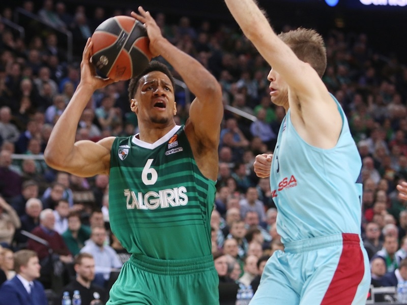 El Zalgiris barre a un Barcelona lejos de nuevo de la imagen copera; buen triunfo del Valencia Basket contra el Brose