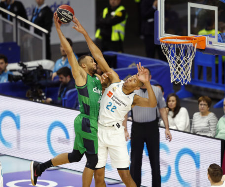 El Real Madrid descuenta otra jornada al calendario ante el Joventut sin gran esfuerzo