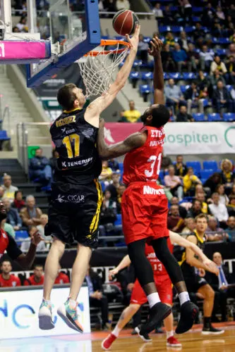 Estudiantes gana en la prórroga al Obradoiro; el Iberostar derrota al Fuenlabrada en un duelo directo