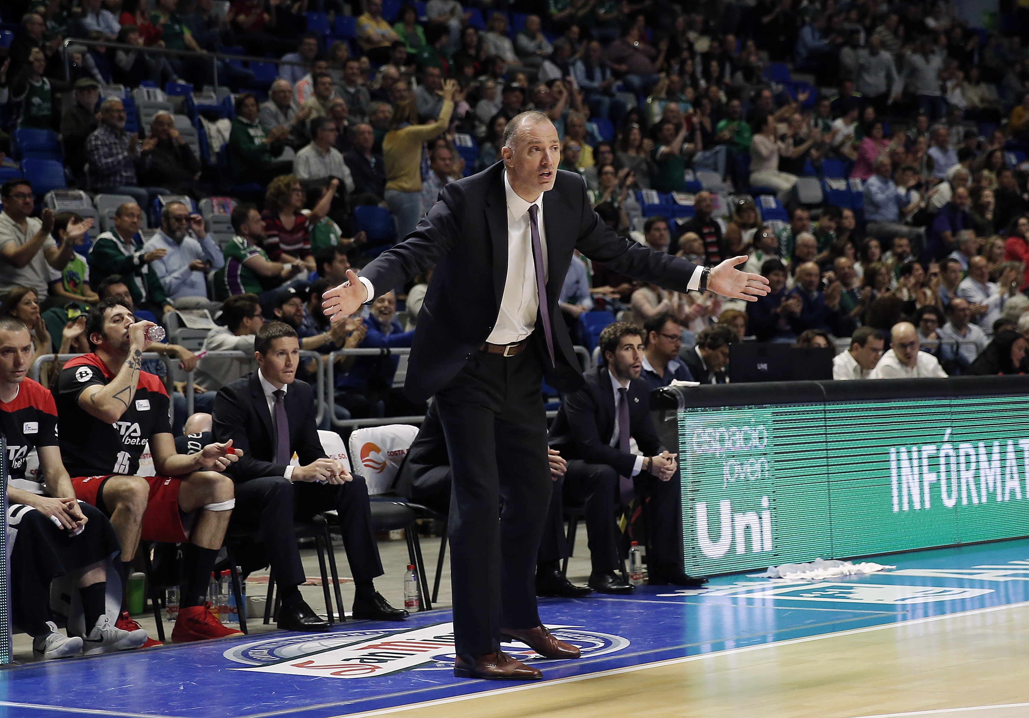 El terrible desastre del Bilbao Basket y Mrsic le cuesta el puesto al entrenador y le sustituye Lakovic