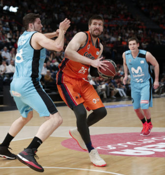 El Valencia Basket arrolla a un flojo Estudiantes y el Andorra asegura el playoff tras derrotar al GBC