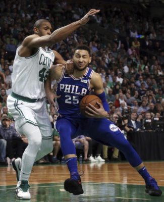 Los Celtics ponen el 2-0 y los Cavaliers, el 0-2 en Toronto con 43 puntos de Lebron