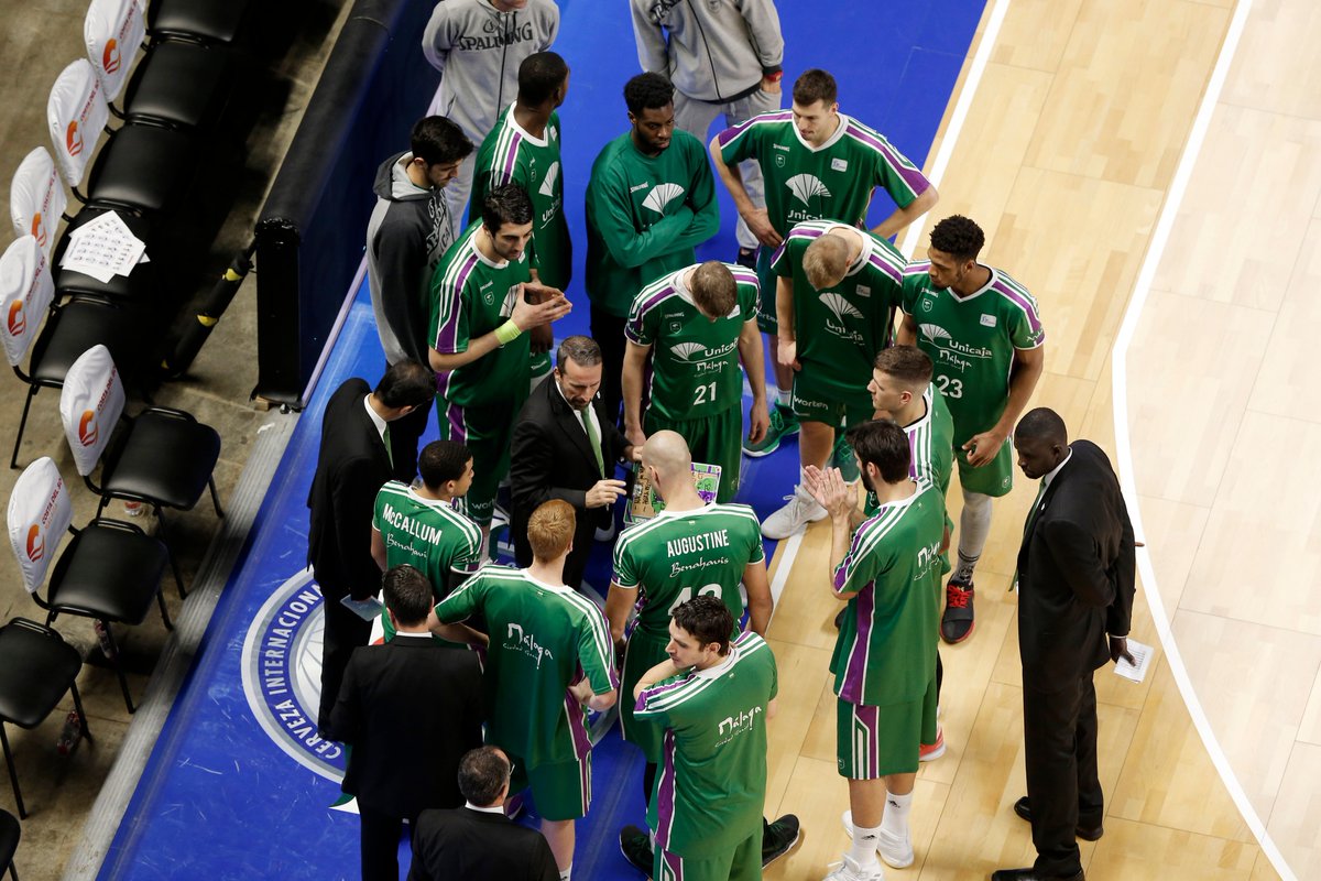 Unicaja y Fuenlabrada oficializan las salidas de Joan Plaza y el Che García y hay seis banquillos buscando inquilino