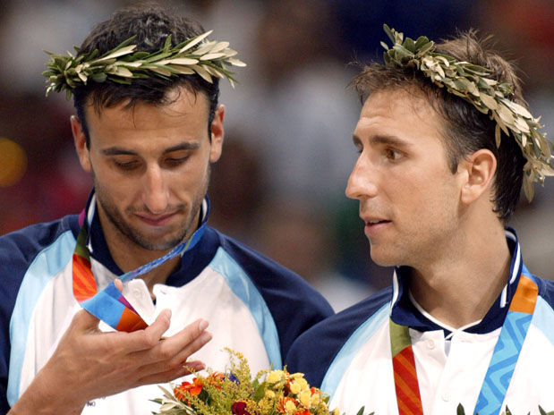 Homenaje a Ginóbili en su retirada: revive la final completa de los Juegos de Atenas 2004
