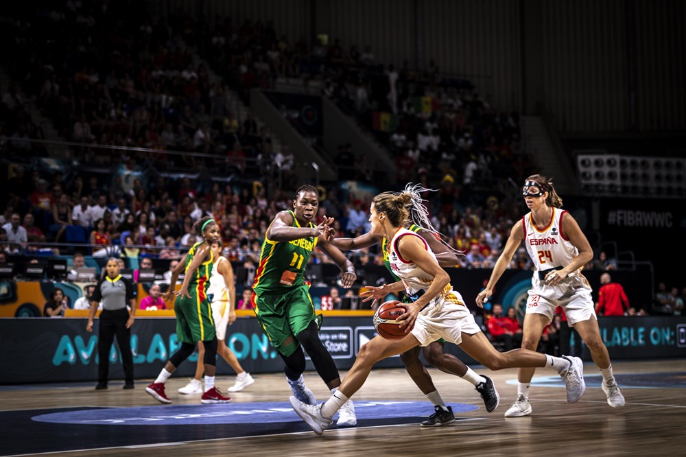 España superó a Senegal (63-48) y el viernes espera Canadá en cuartos de final