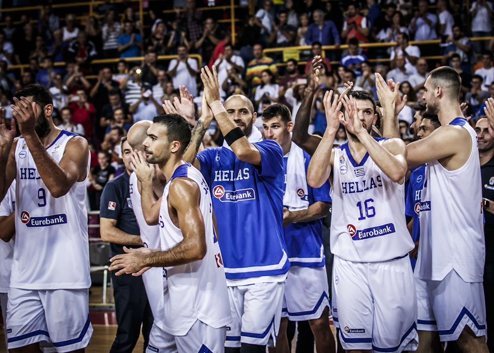 España busca hoy acercarse un poco más al Mundial de China; Alemania y Grecia ganaron ayer y tienen casi su billete