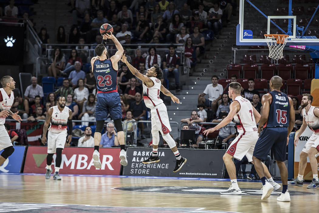 Baskonia y Obradoiro se llevan la primera victoria del curso en casa