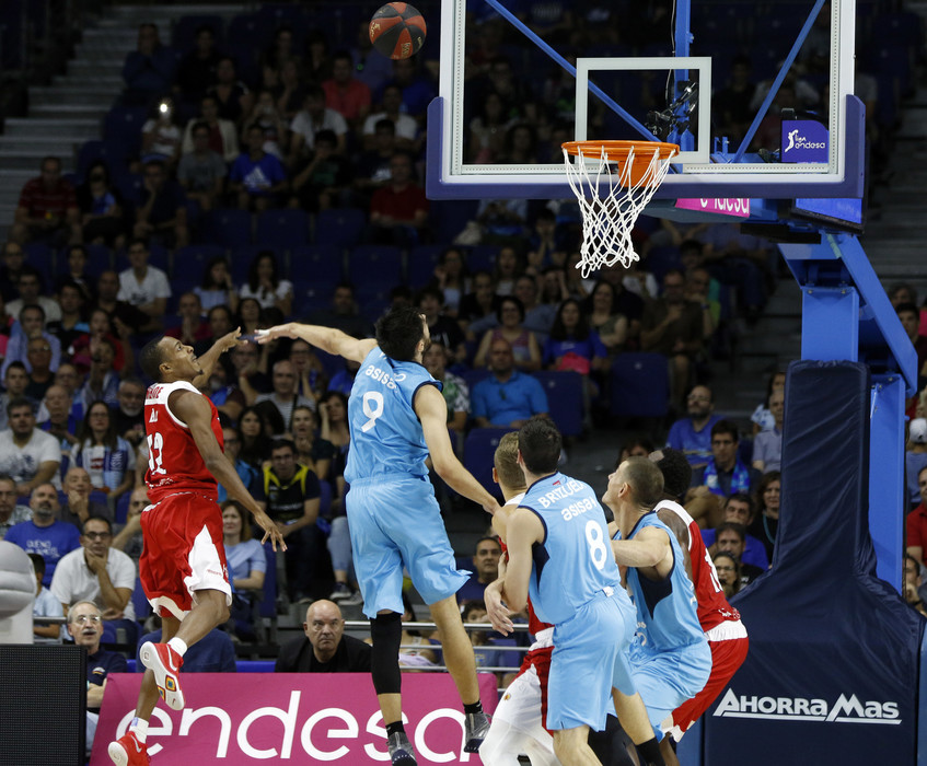 Fuenlabrada y Manresa vencen a domicilio y evidencias los problemas de Gipuzkoa Basket y Estudiantes