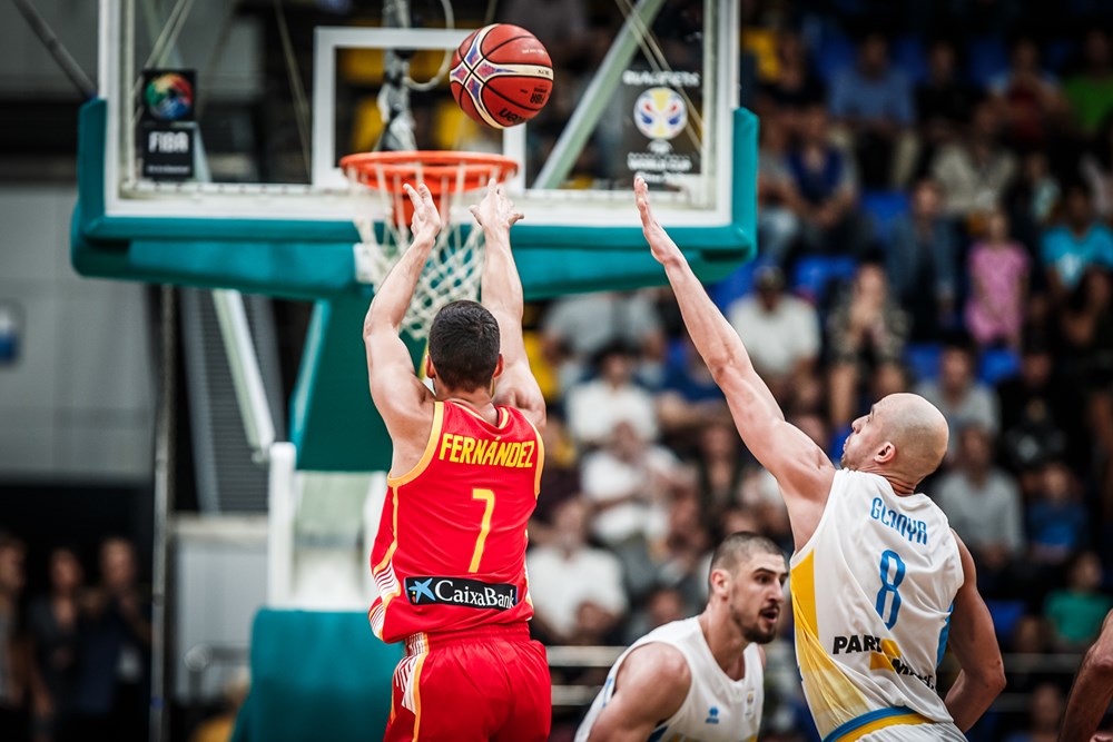 España busca (19h) ante Letonia un triunfo que la meta virtualmente en el Mundial y habrá homenaje a Navarro, Mumbrú y Miralles