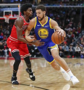 52 puntos y récord de 14 triples de Klay Thompson; exhibición de 31 puntos de Luka Doncic pero con derrota