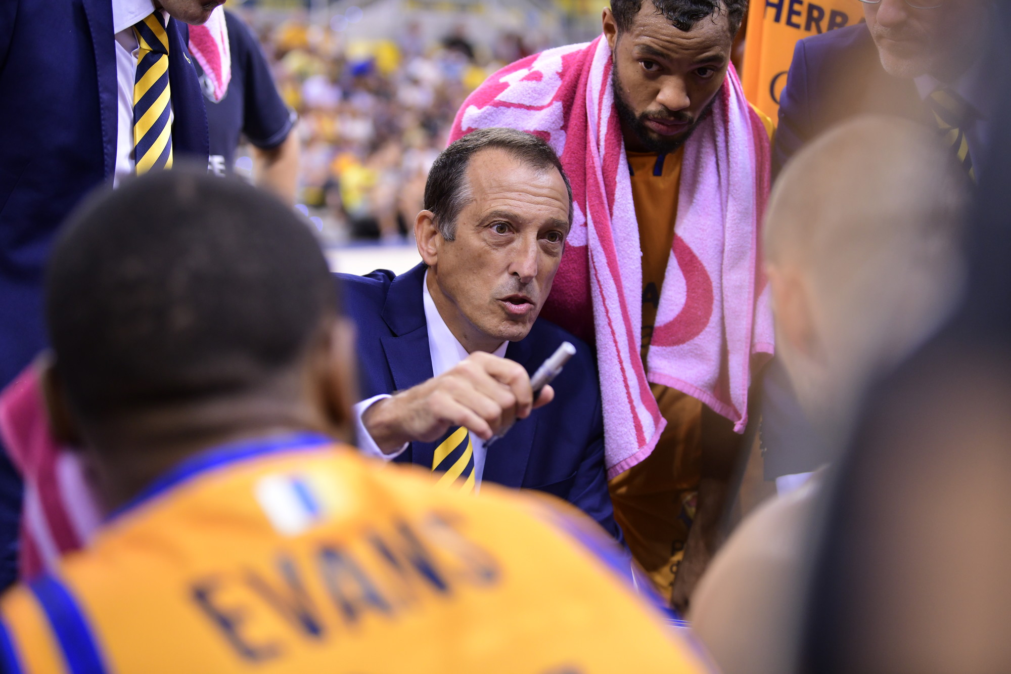 Zalgiris-Baskonia, duelo de aspirantes a playoff en el debut; histórico estreno del Gran Canaria en la competición