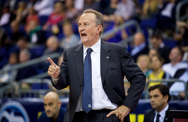 Entrevista a Aíto: «Hay cambios que ayudarían a ver un baloncesto más atractivo y el del ancho de la pista es uno de ellos»