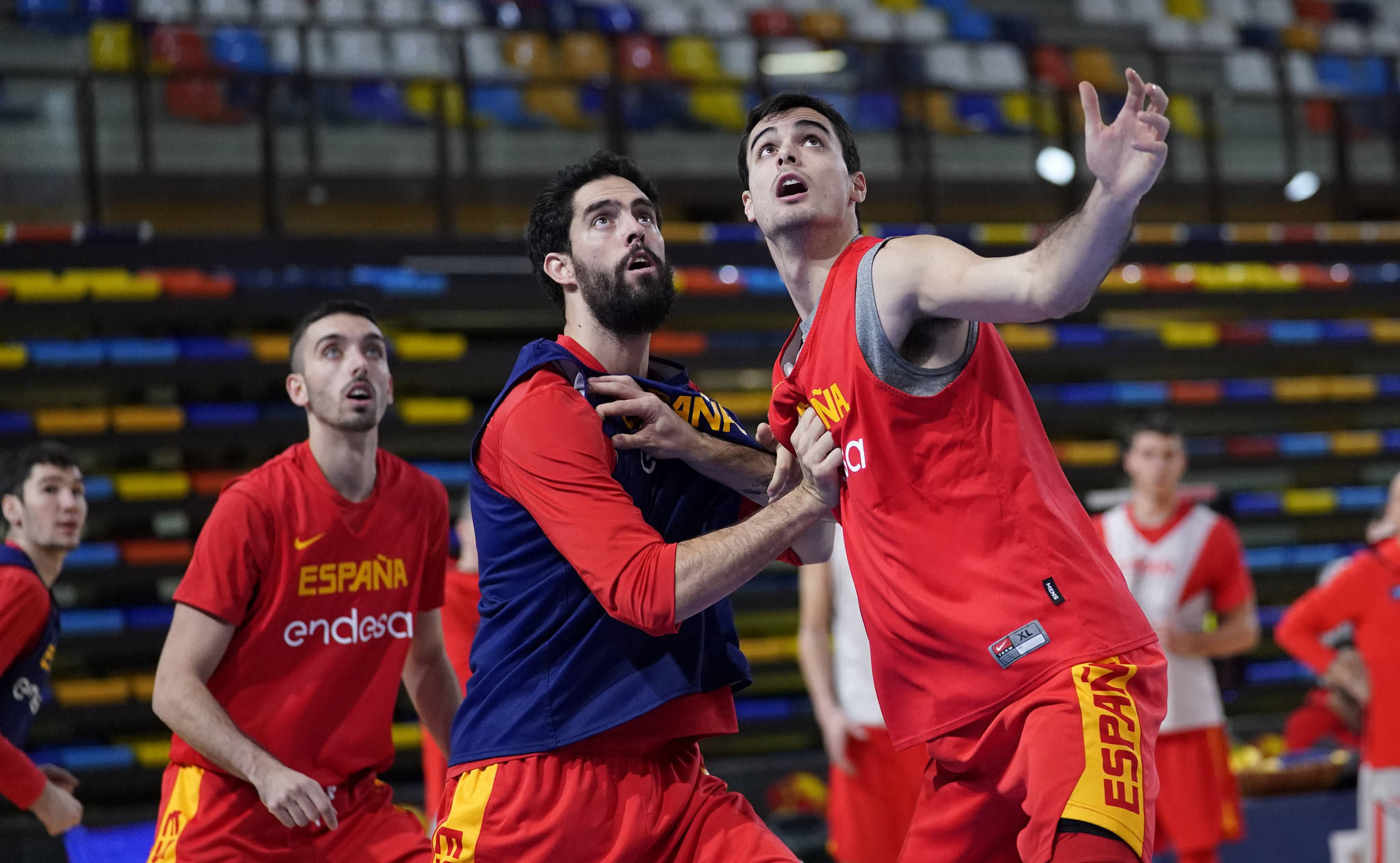 España se enfrenta esta tarde a Turquía mientras hay tres duelos de Euroliga entre equipos de ambos países