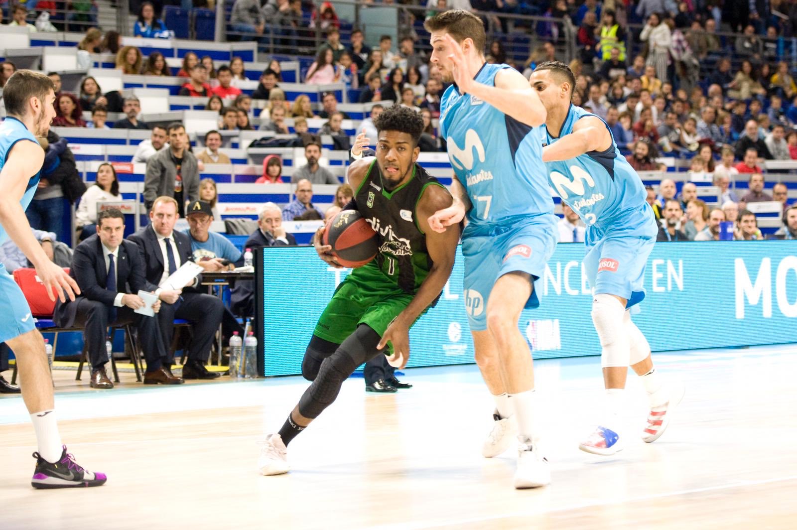 La Penya se lleva un trabajado triunfo ante el Estudiantes y suma su cuarta victoria